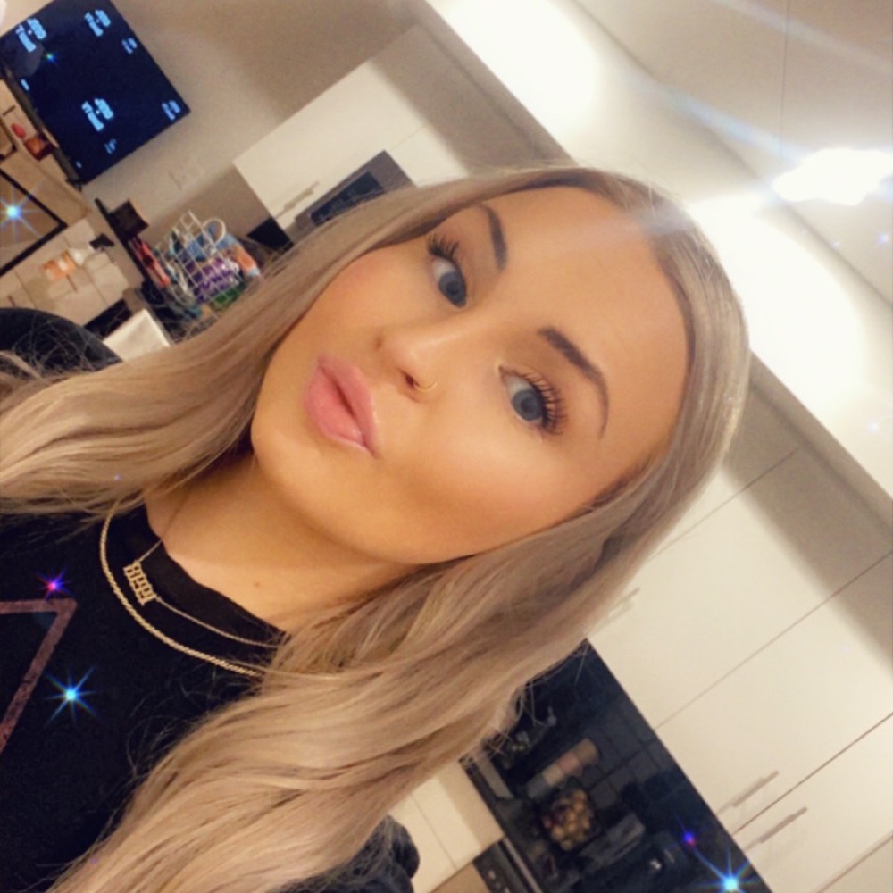 Meet your Posher, Delaney